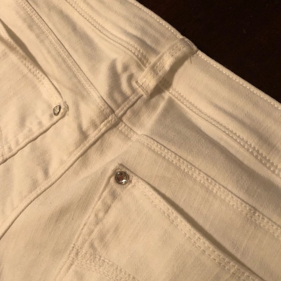 White Premium Jeans - Picture 5 of 8